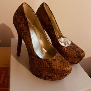 Jessica Simpson Elegant Brown Snakeskin High Heels